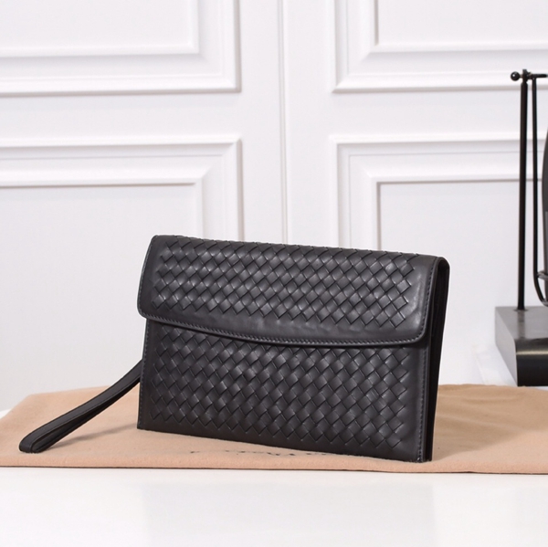 ボッテガヴェネタバッグ背面デザイン